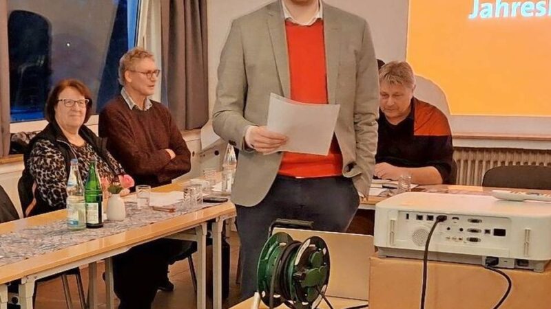 Bei der Jahreshauptversammlung des SPD-Ortsvereins hagelte es Kritik an Bürgermeister Sebastian Schorn: Sperling: „Wir erwarten mehr Transparenz“