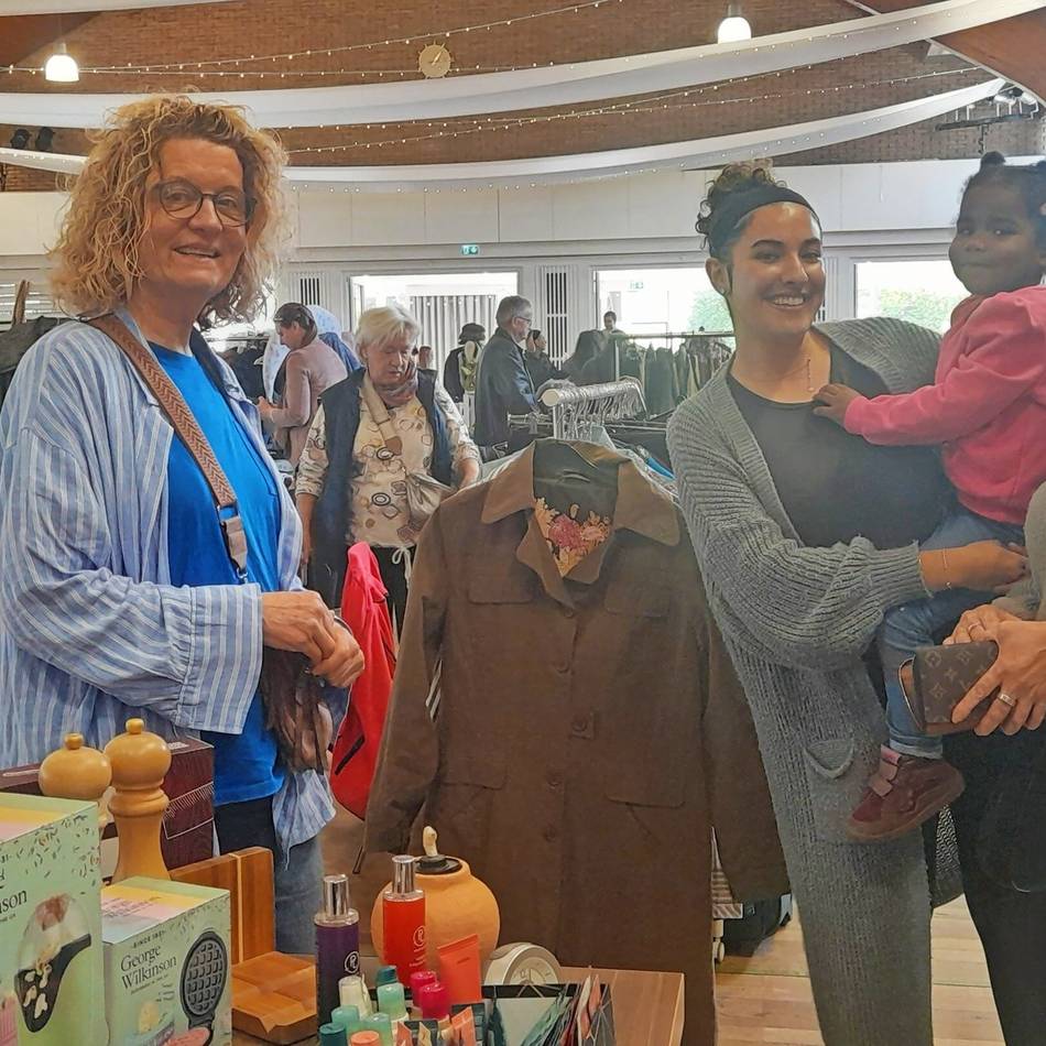 Ein Flohmarkt im Paul-Ludowigs-Haus lockte viele Besucher an: Kunst, Klamotten und Kurioses