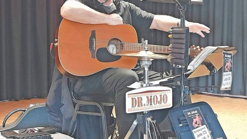 Diesmal sorgte „Dr. Mojo“ im Kulturcafé der Awo für prächtige Stimmung: Top-Kultur für engagierte Quartiersarbeit