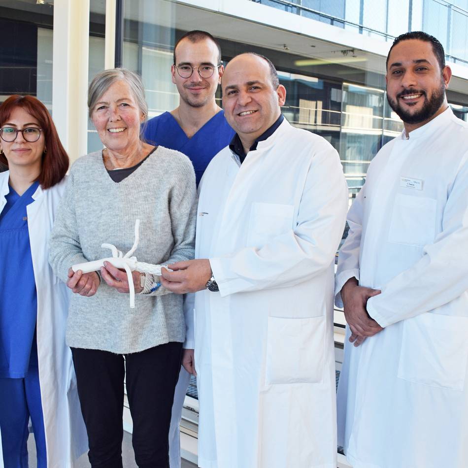 Patientin das Leben gerettet: Uniklinik Düsseldorf setzt bei Schlagader-OP erstmals auf innovative Technik