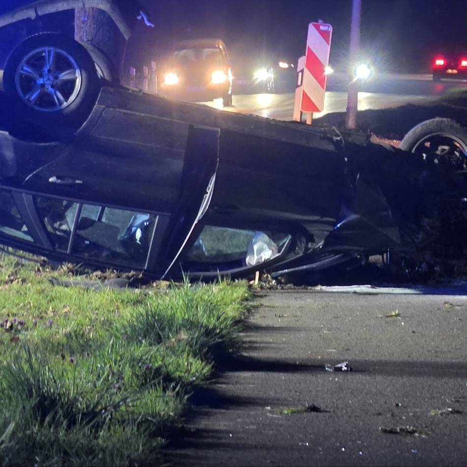 Schwerer Unfall in Brüggen-Bracht: Mann überschlägt sich mit dem Auto