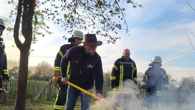 Zwischen Eierlikör und Einsatz: Horst Lichter – der Fernsehliebling, der das Feuer entdeckte