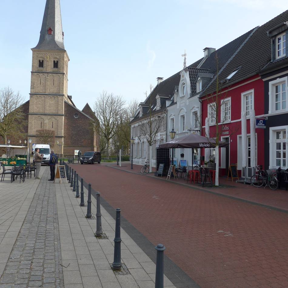 Mehr Aufenthaltsqualität in Rheinberg: Grüne und Linke wollen Durchfahrt am Großen Markt sperren