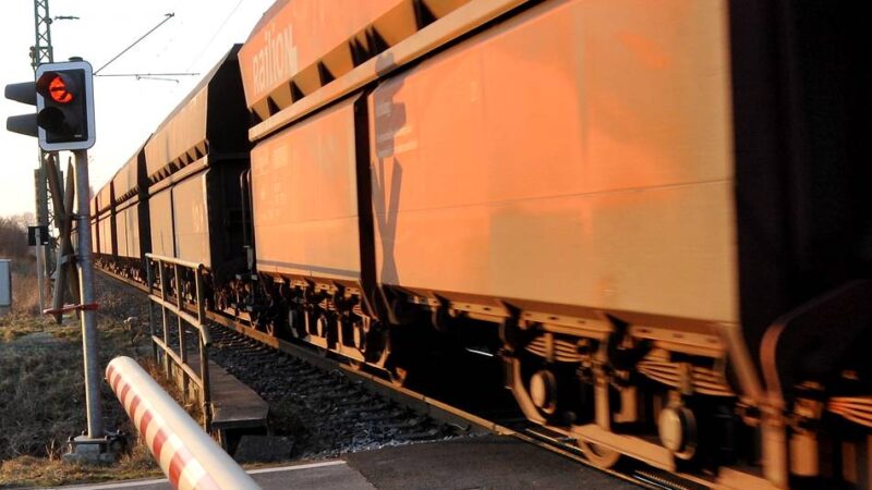 Verkehr in Emmerich: Bahnübergang Kerstenstraße in Praest wird gesperrt