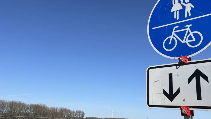 In Monheim: Neue Verkehrsführung für Radfahrer und Fußgänger an der Rheinpromenade