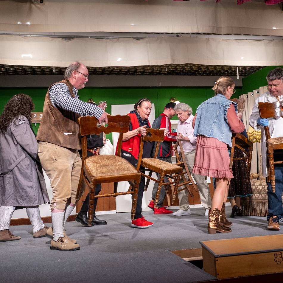 Humor in Düsseldorf: Viel Trubel in der Pension der Heerdter Komödienbühne