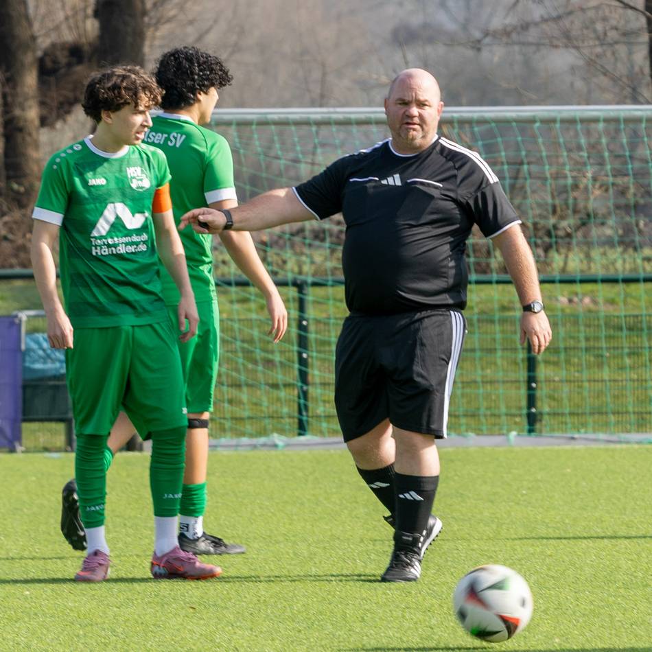 Zwei Spätberufene greifen nun zur Pfeife: „Ich war immer einer, der Probleme mit Schiedsrichtern hatte“