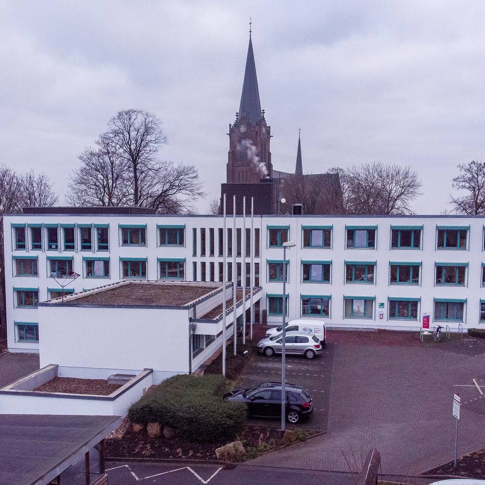 Haushalt in Jüchen: Stadtrat verabschiedet Etat mit Millionendefizit