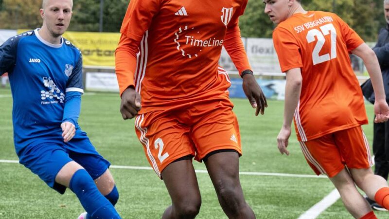 Zwei Treffer in der Nachspielzeit: Was für ein Ende – Berghausen gelingt ein kleines Wunder