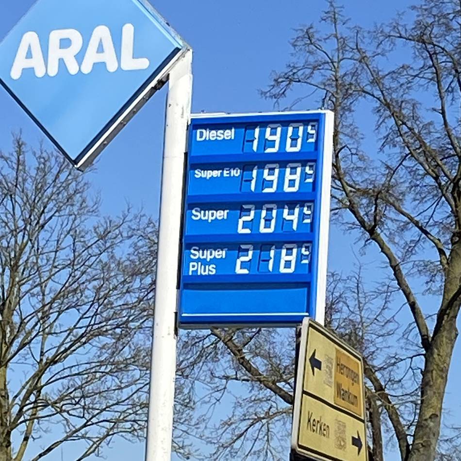 Stichprobe an sechs Tankstellen: 2,04 Euro für den Liter Super – Spritpreise im Gelderland steigen rasant