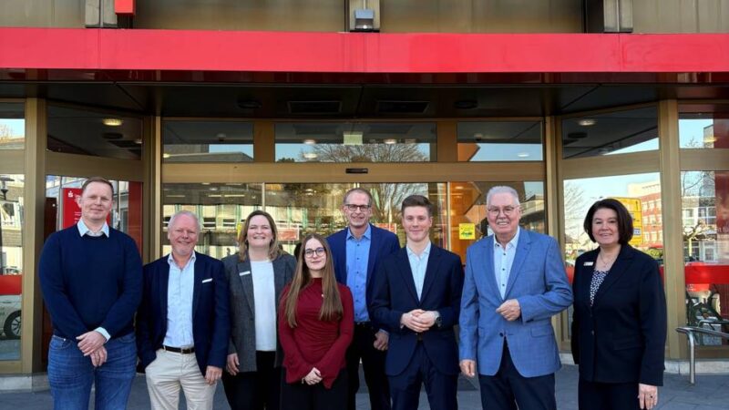 In Langenfeld: Startschuss für die BOB hybrid 2026 in der Stadt-Sparkasse