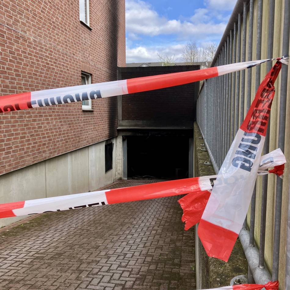 Ursachenforschung in Hilden: Brandexperte nimmt Tiefgarage unter die Lupe