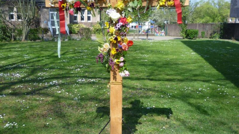 Vom Kinderkreuzweg bsi zum Osterfeuer: Das sind die evangelischen Ostergottesdienste im Duisburger Süden