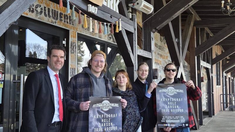 Festival „atMOERSphere“ in Moers: Internationale Bands und psychedelische Lichtkunst im Bollwerk