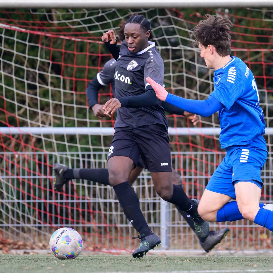Bezirksliga-Spiel in Bedburg-Hau: Kimbakidila in Xanten mehr nur als ein Epp-Ersatz