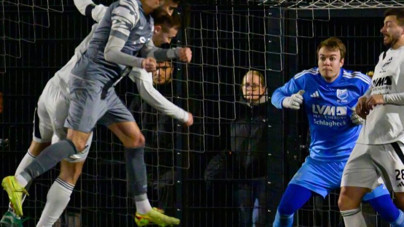 Derbysieg beim SV Budberg: Baha Arslanboga macht SV Scherpenberg glücklich