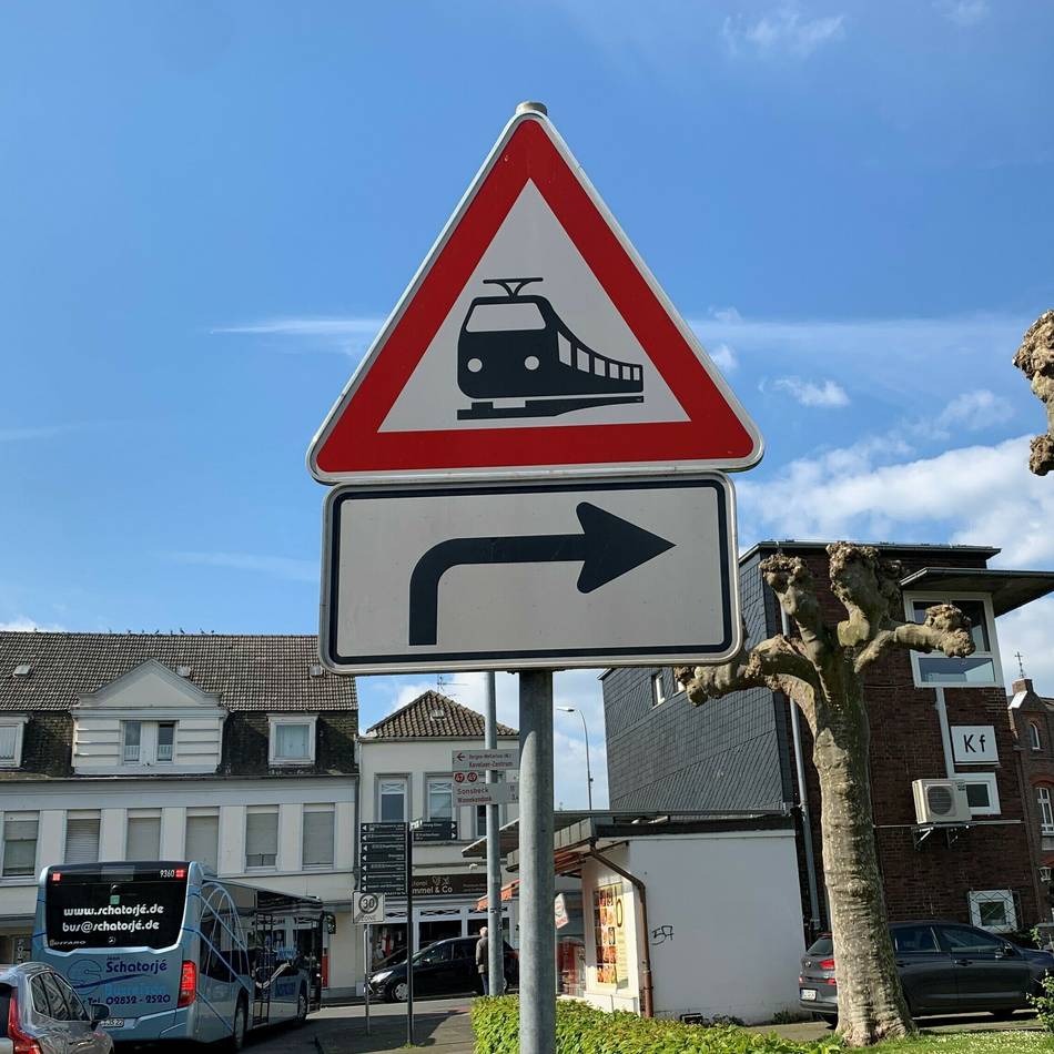 Ausfälle beim Niersexpress: Verwirrter Mann am Bahnhof Kevelaer sorgt für Streckensperrung