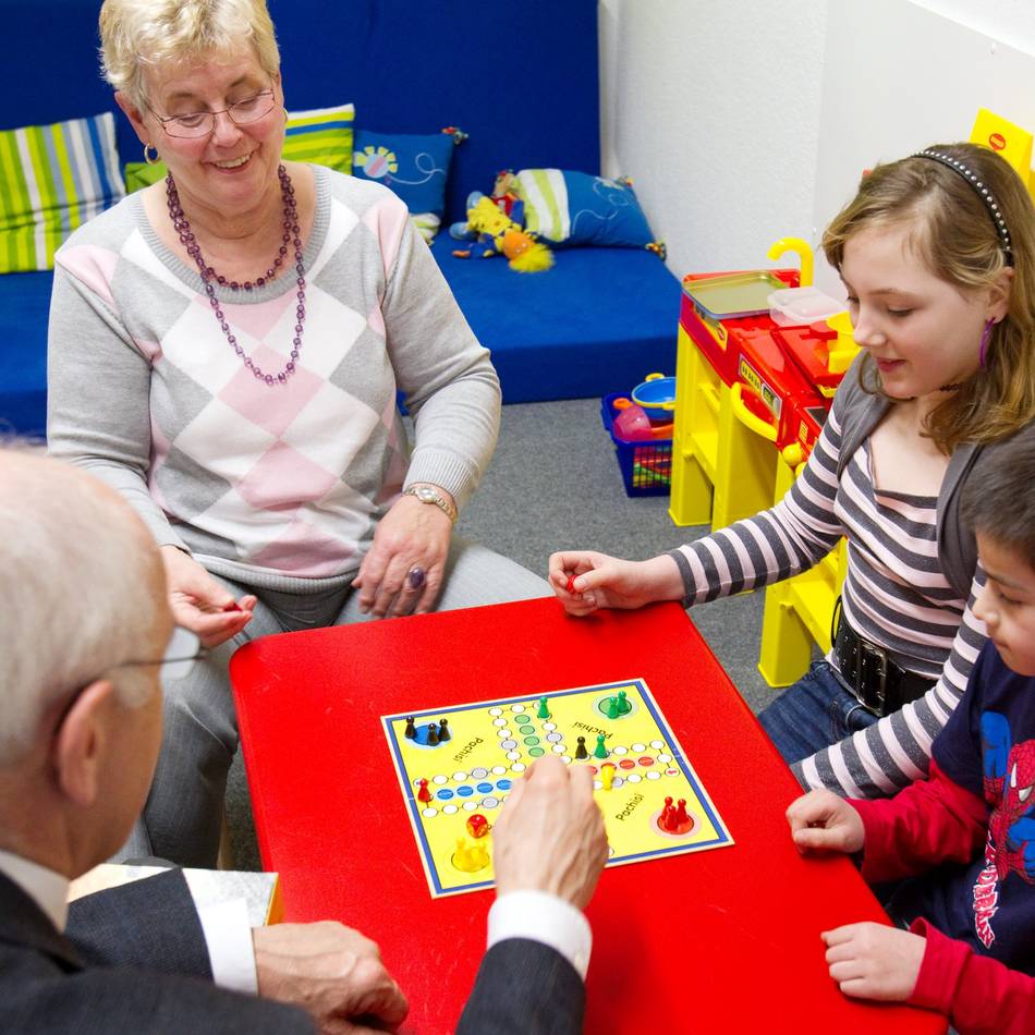 Arbeiterwohlfahrt in Hückeswagen: „Kleine Hände – große Herzen“ spielen gemeinsam