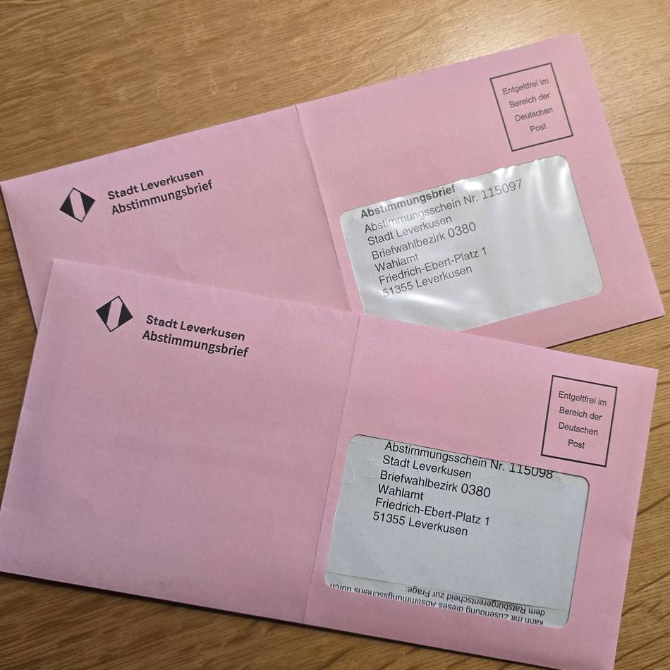 Knifflige Wahlunterlage in Leverkusen: Origami für Olympia