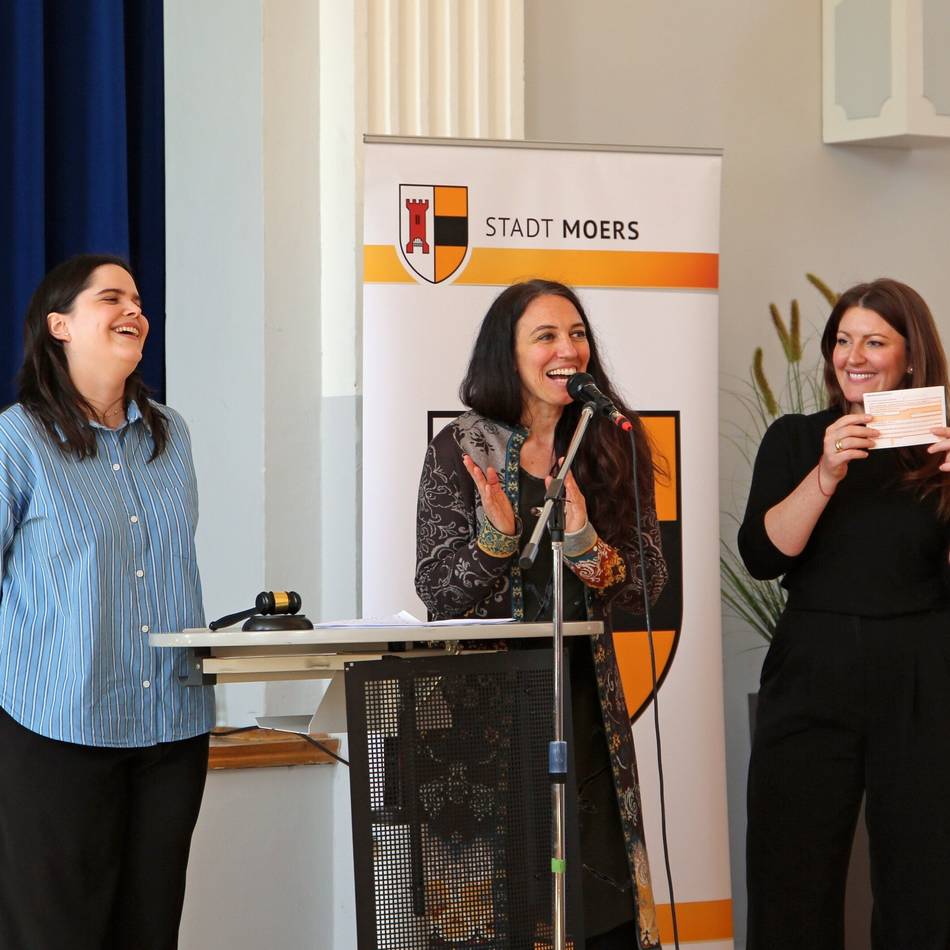 Frauenempfang in Moers: So erfolgreich war die Kunstauktion für das Frauenhaus