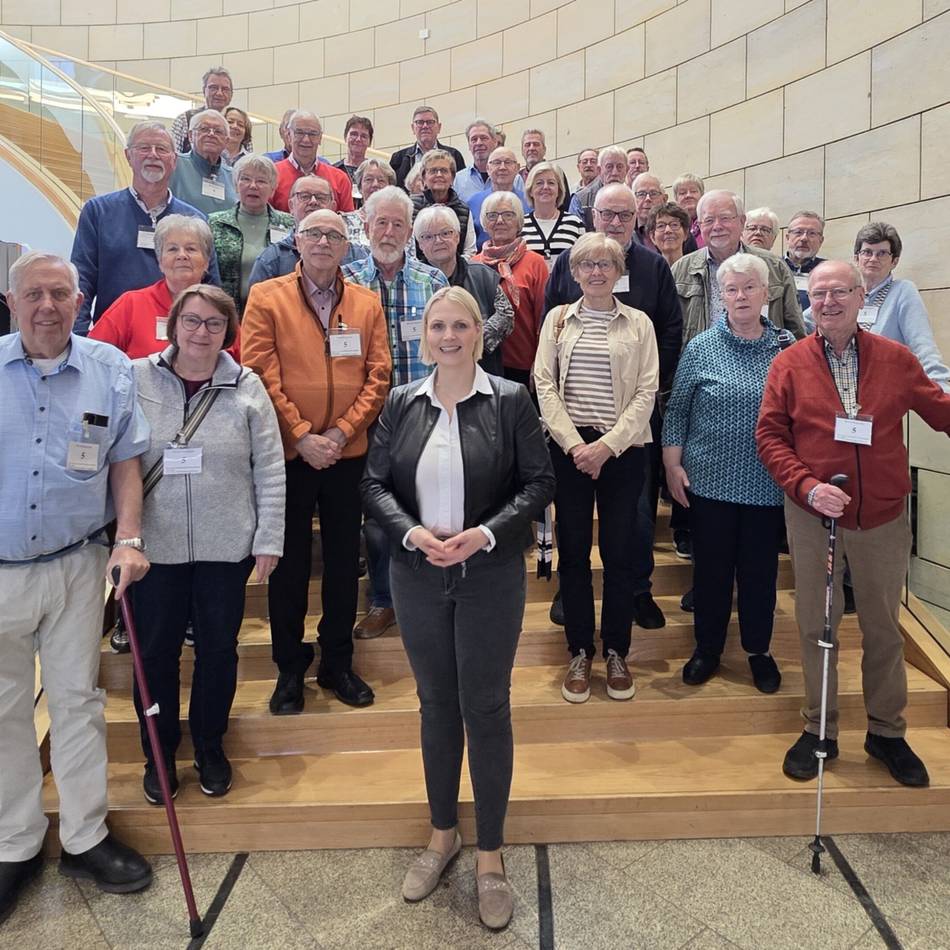 Einblick in parlamentarischen Alltag: Senioren-Union Sonsbeck zu Gast bei Charlotte Quik im Landtag