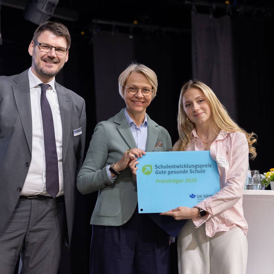 Schule im Kreis Mettmann erhält Auszeichnung: Berufskolleg Neandertal erhält Schulentwicklungspreis und Prämie