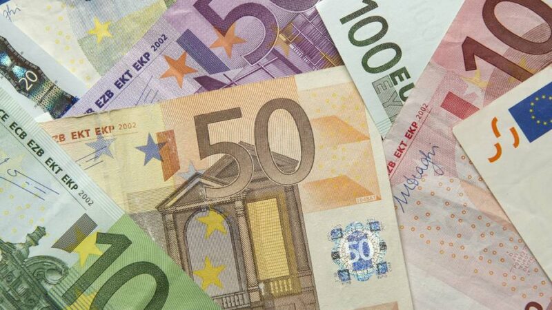 Veränderte Öffnungszeiten in Rheinberg: Bei der Stadtkasse wird nur noch selten bar bezahlt