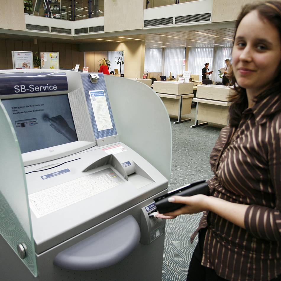 Keine Zukunft für Kontoauszugsdrucker: Bankkunden drohen höhere Kosten ohne Online-Banking
