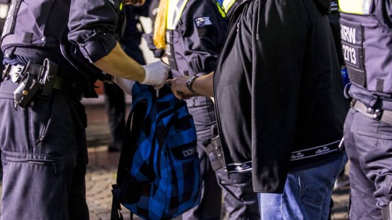 Polizeiliche Kriminalstatistik: Mehr Widerstand gegen Einsatzkräfte in Düsseldorf