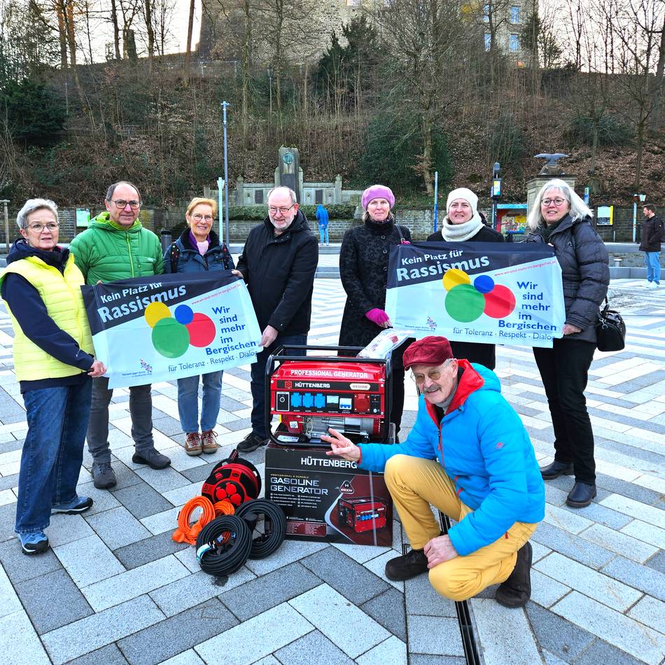 Hilfe aus Hückeswagen: Wärme und Licht für ukrainische Waisen