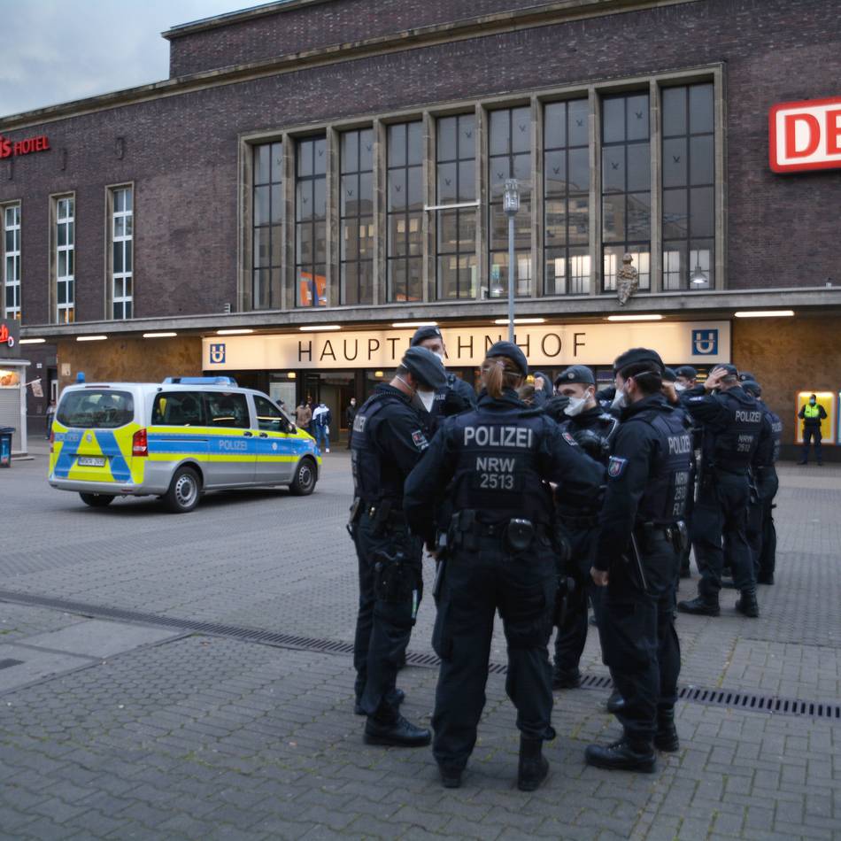 Einsatz am Freitagmorgen in Düsseldorf: Entschärfungskommando im Hauptbahnhof – Zugverkehr teilweise lahmgelegt