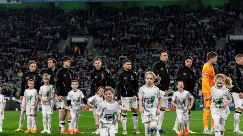 Einlaufkinder im Borussia-Park: Ein unvergesslicher Abend für die Kleinen aus dem Klever SOS-Kinderdorf