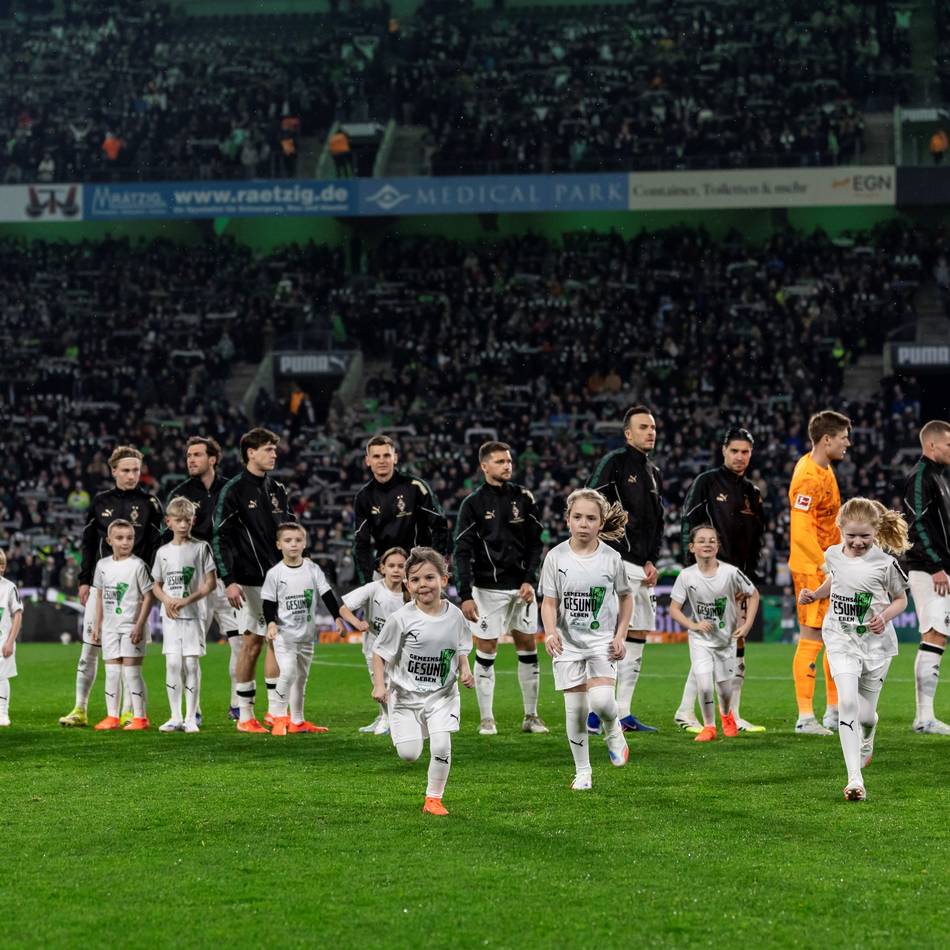 Einlaufkinder im Borussia-Park: Ein unvergesslicher Abend für die Kleinen aus dem Klever SOS-Kinderdorf