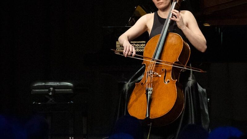 Meisterkonzert in der Erkelenzer Stadthalle: Atemberaubendes Cello-Spiel beim „ganz anderen Konzert“