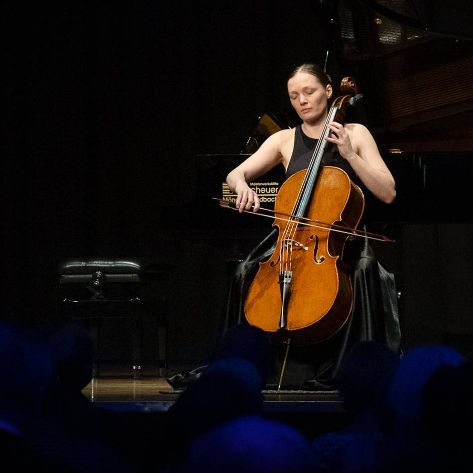 Meisterkonzert in der Erkelenzer Stadthalle: Atemberaubendes Cello-Spiel beim „ganz anderen Konzert“