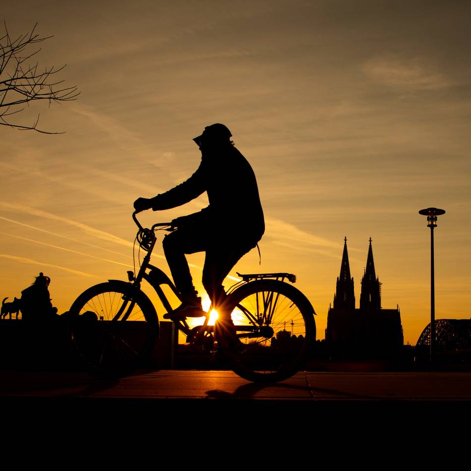 Pendlerstrecke nach Köln: Stadt Leverkusen wartet weiter auf Fördergeld für „Fahrrad-Autobahn“