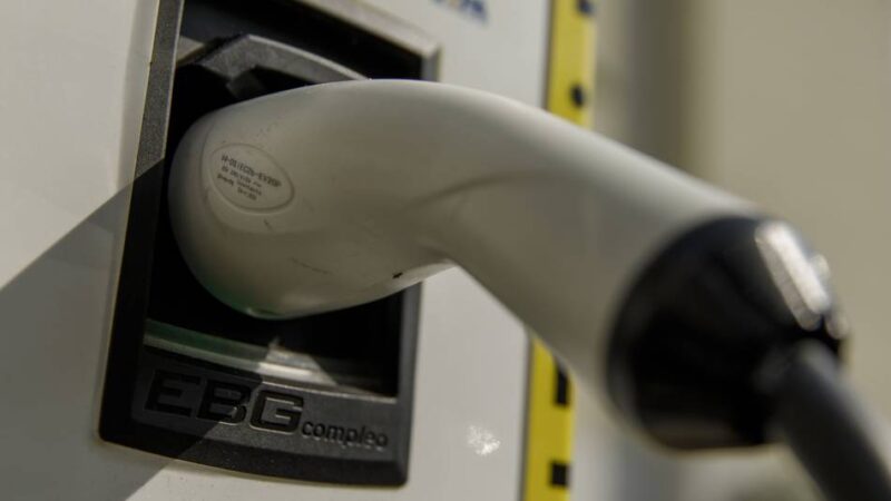 Ende der Zusammenarbeit mit TankE: Neue App der evd für Ladestrom