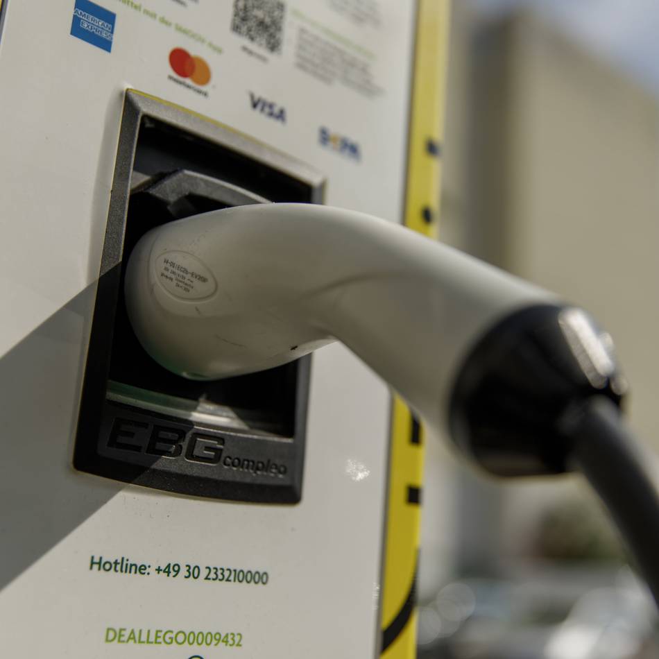 Ende der Zusammenarbeit mit TankE: Neue App der evd für Ladestrom