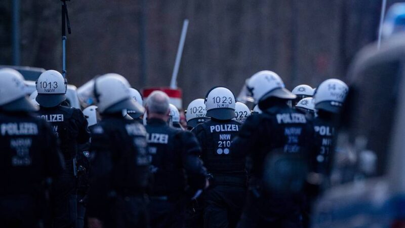 Neue Zahlen für Köln und Leverkusen: Immer mehr Einsätze lassen Polizei an Grenzen stoßen