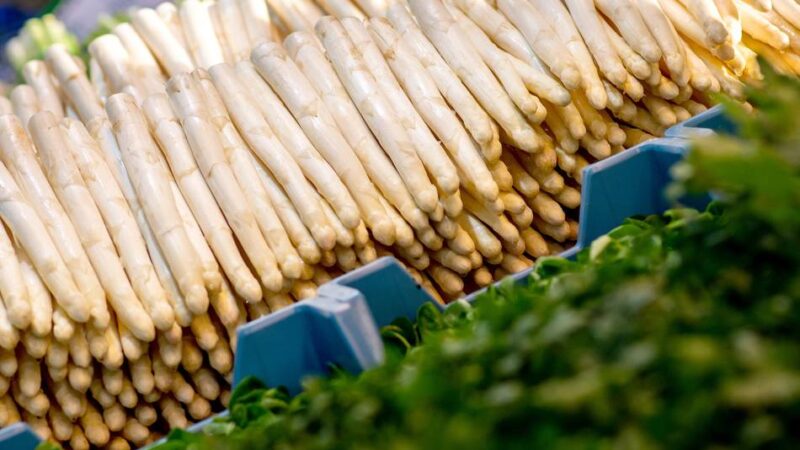 Marktstände müssen umziehen: Steht der Norfer Wochenmarkt vor dem Aus?