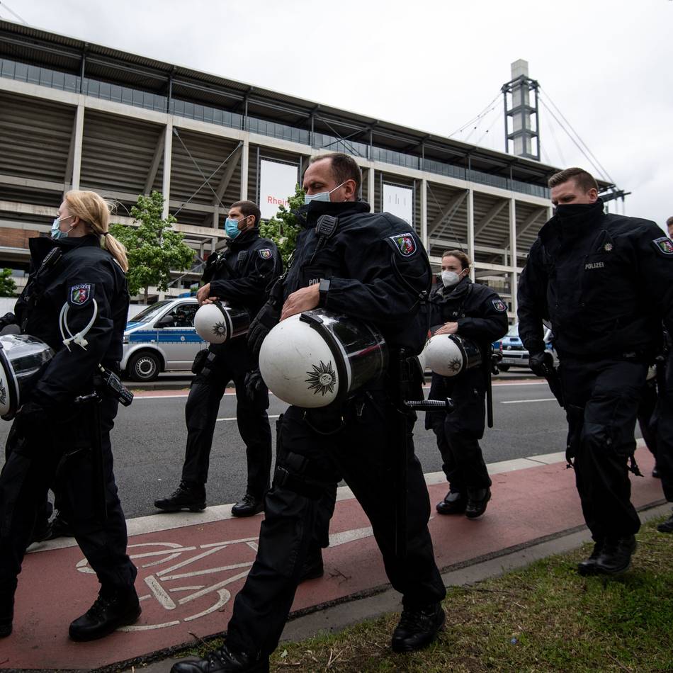 Kölner Polizei rüstet sich für Risikospiel: „Das Rheinderby ist eines der gefährlichsten Spiele im deutschen Fußball“