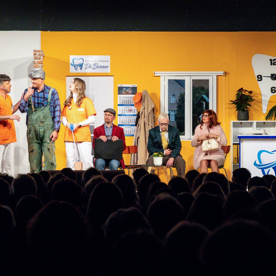 Nysterbachbühne in Lövenich: Ein Arzt für alle Fälle – aber definitiv nicht ein Fall für jeden