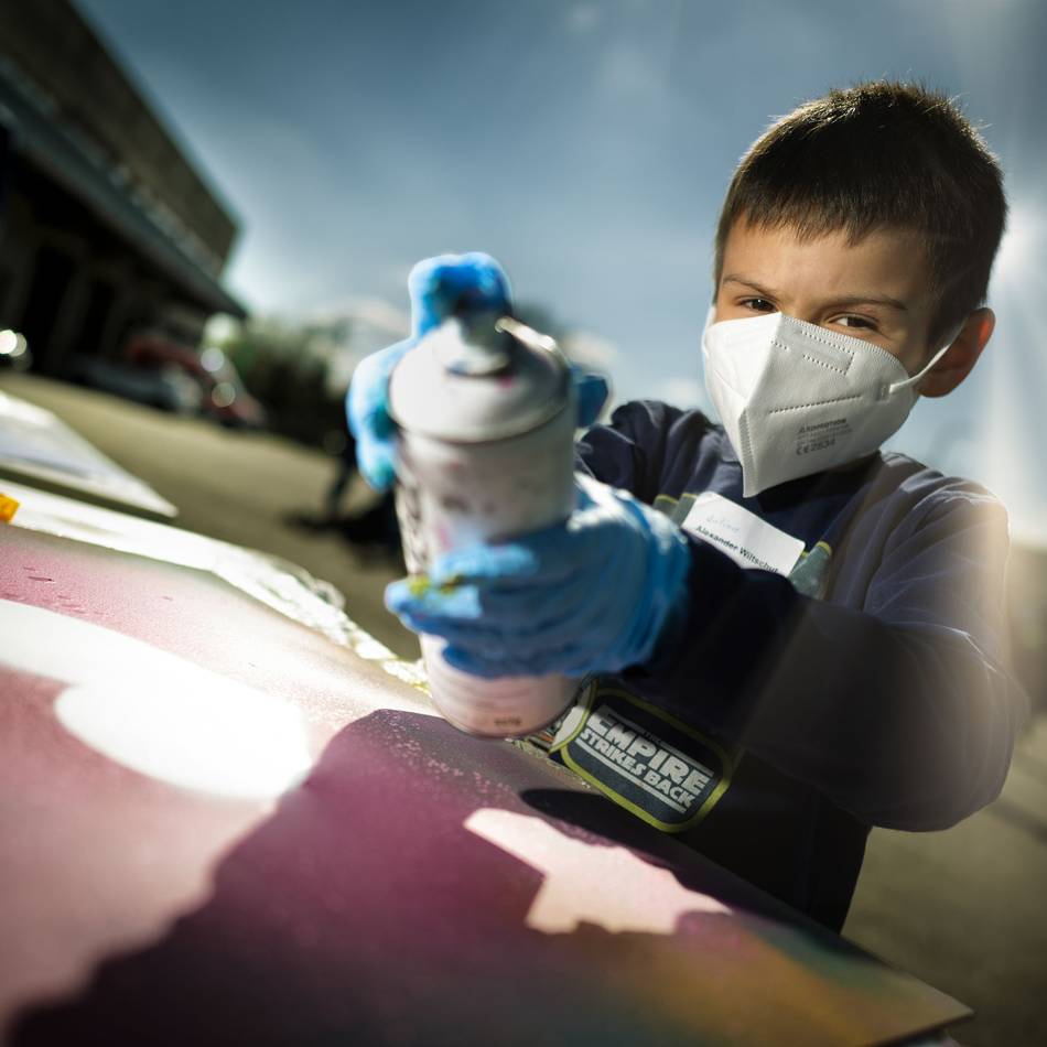 Freizeit in Langenfeld: Graffiti-Sprayer und Rollerskater nutzen Ara-Hallen für Kunst und Sport