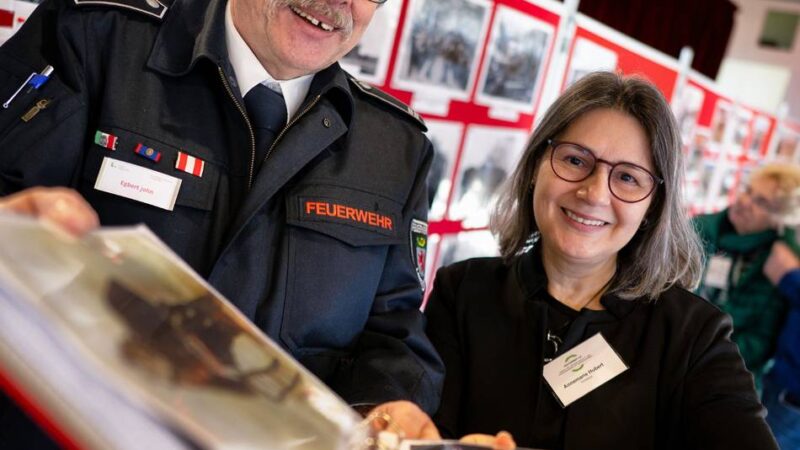 Kulturgut und Facebook-Gruppe: Beim Treffen wird Langenfelds Geschichte lebendig gemacht