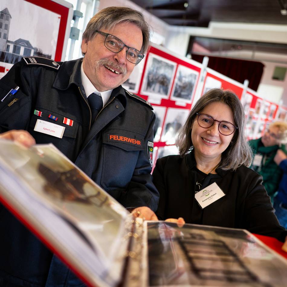 Kulturgut und Facebook-Gruppe: Beim Treffen wird Langenfelds Geschichte lebendig gemacht