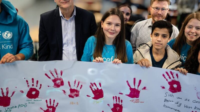 KAG in Langenfeld: Integrationsprojekt der DaZ-Klasse und des Unicef-Junior-Teams