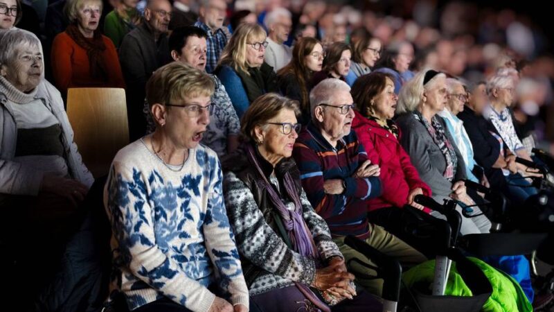 Mitsingabend in der Lukaskirche: Gemeinsam singen für Freiheit und Gemeinschaft in Langenfeld