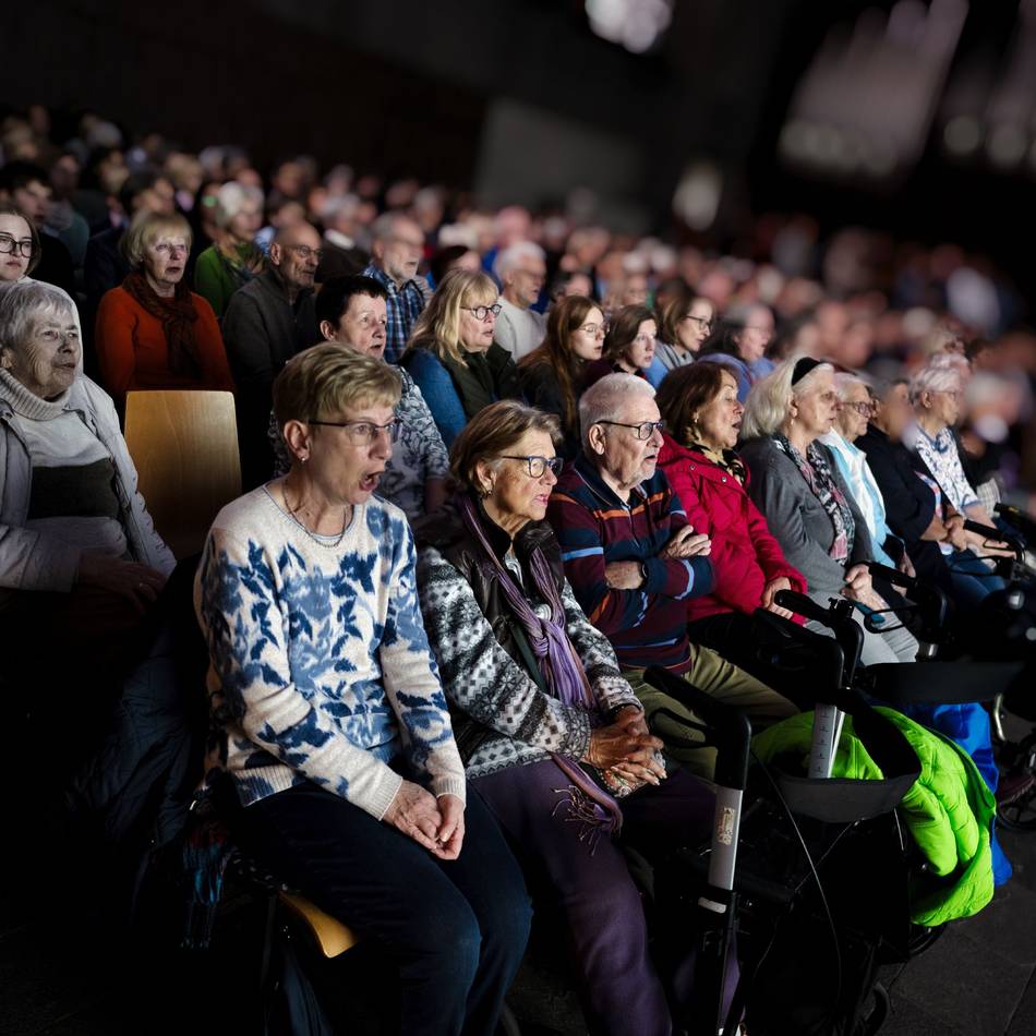 Mitsingabend in der Lukaskirche: Gemeinsam singen für Freiheit und Gemeinschaft in Langenfeld