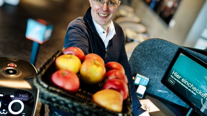 Hotel in Monheim: Im „Hey Lou“ unterstützt die KI Mitarbeiter und Gäste