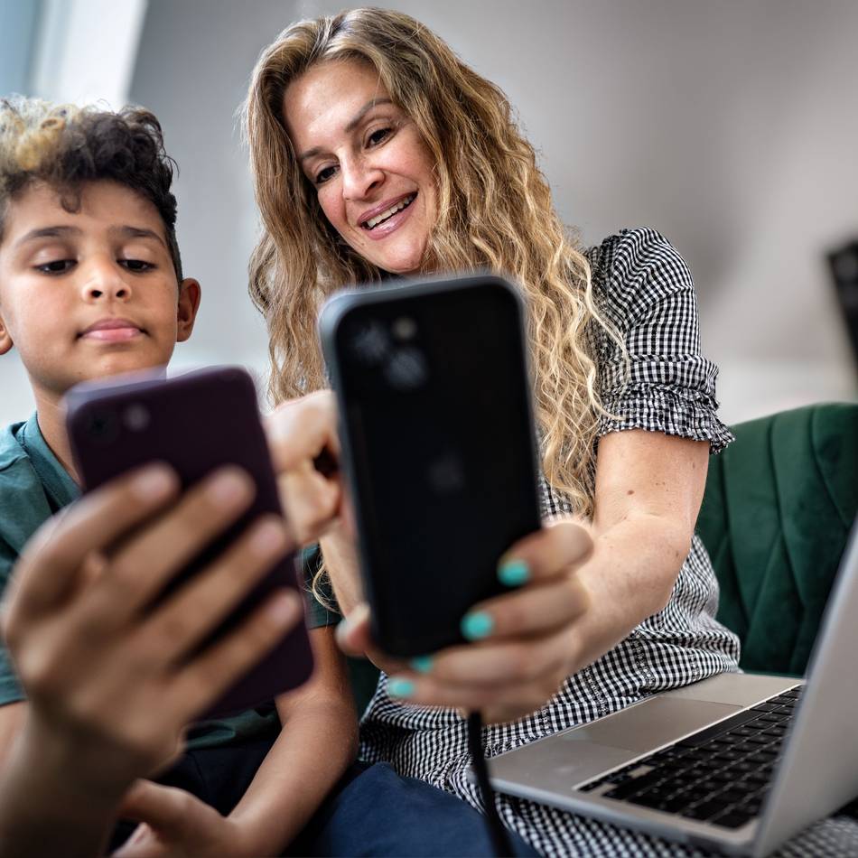 Aufklären und begleiten statt verbieten: Monheimerin gibt Medienkurse für Eltern und Kinder